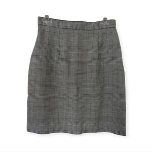 3/$30 Vintage 90s Wrapper Hounds Tooth Above The Knee Skirt